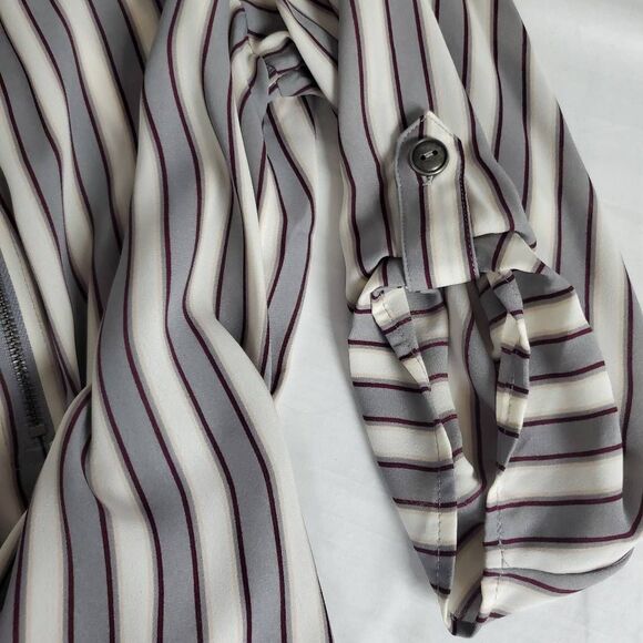 Maurices Women’s Blouse L Gray Burgundy Striped Long Sleeve Zip Front - Picture 6 of 8